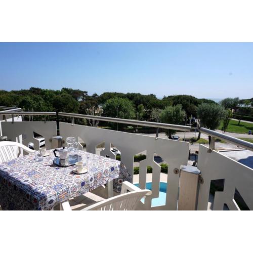 Gorgeous studio with shared pool and terrace