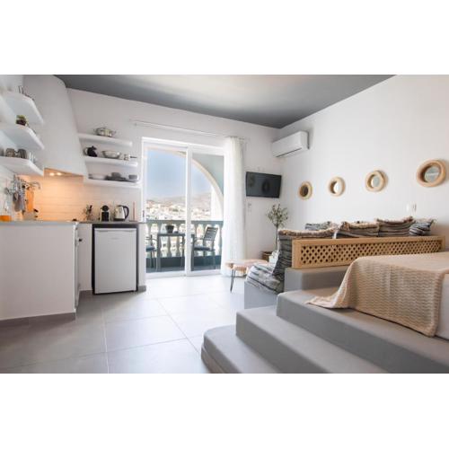Gorgona Blue Studiο