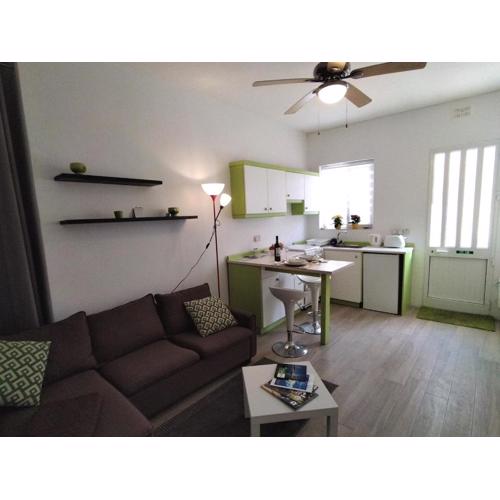 Gozo, Cosy maisonette, own entrance at street level