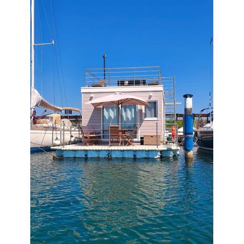 Grado Floating Resort
