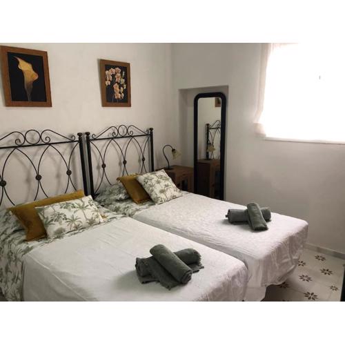 Gran casa con balcón para grupos en centro histórico