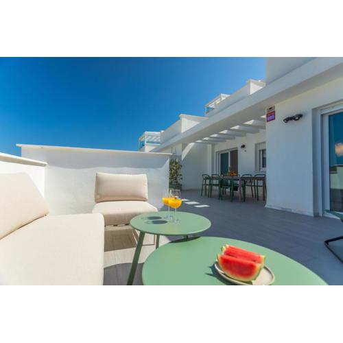 Gran terraza con vistas, Piscina & WIFI - Aparcamiento privado