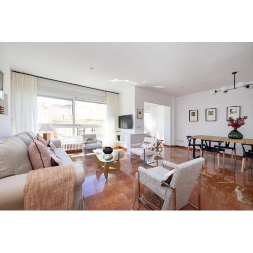 Gran Via Cathedral Apartment