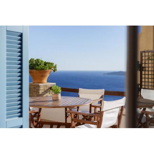 Grand Blue Terrace - Island house by Hostandros