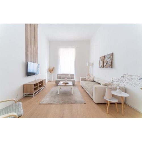 Grand Central 1845 - 2 Bedrooms Design Flat