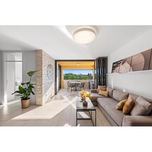 GRAND CENTRAL apartment with 3 bedrooms in Porec!