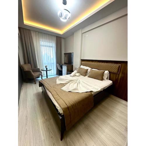 Grand Diamond Hotel