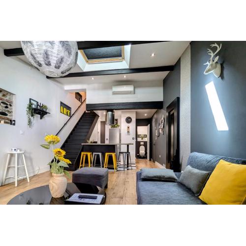 Grand duplex - Parking privé - Centre - Calme