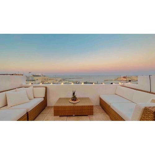 Grand Harbour views