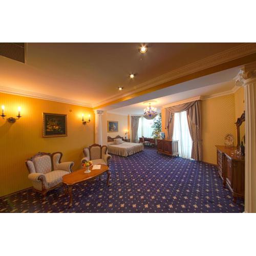 Grand Hotel London