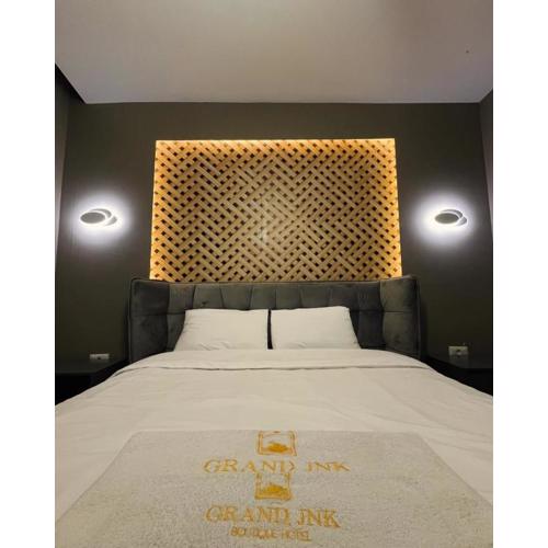 GRAND JNK Boutique Hotel
