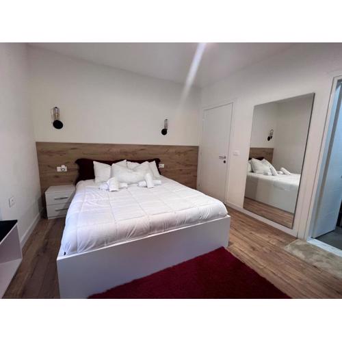 Grand Park & Bllok Area Rooms