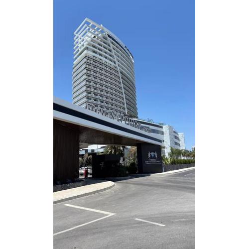Grand Sapphire Resort