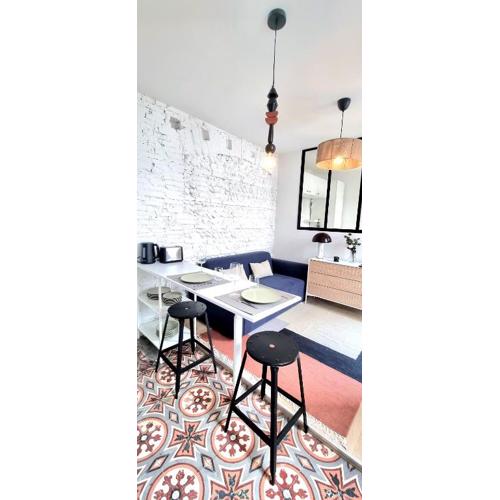 Grand studio avec terrasse - Gare - Metro - Wifi