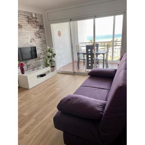 Grand Studio bahia2 501 avec terrasse face mer et coeur d Empuriabrava