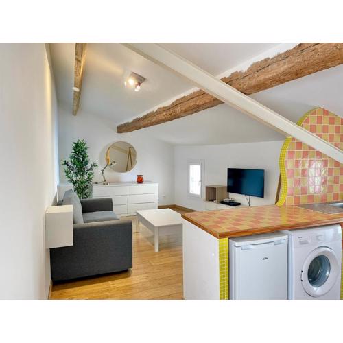 Grand studio sur la Marine