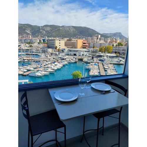 Grand T2 vue mer, balcon, plage, resto tout à pied