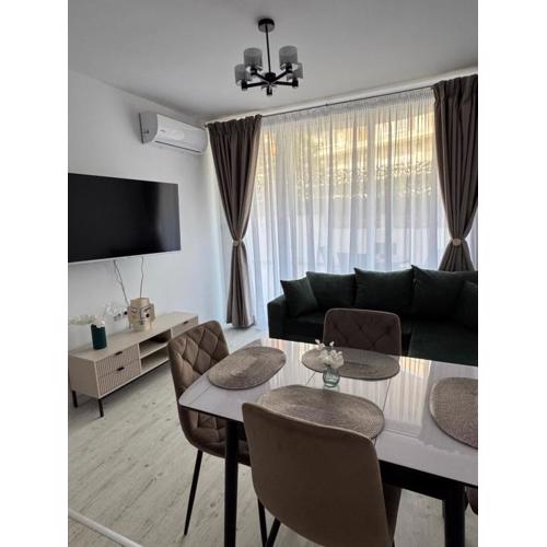 Grand Villa luxury apartment with sea view