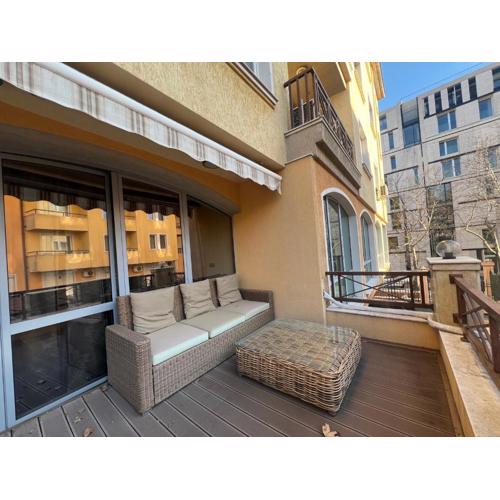 Great apartment with 3 bedrooms and 3 underground parking spaces