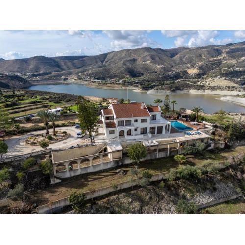 Great property - amazing views