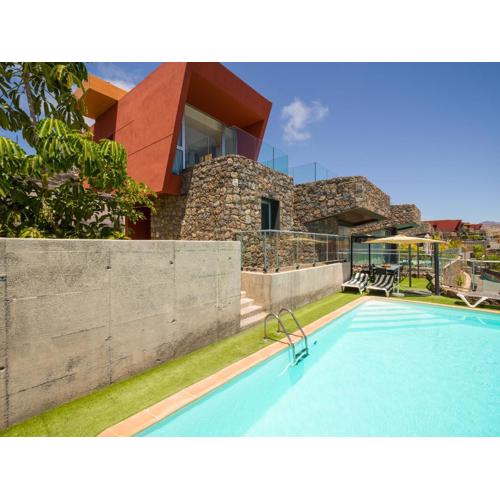Green 9 the Dream Villa with pool and views by CanaryScape
