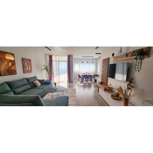 Green Apartment