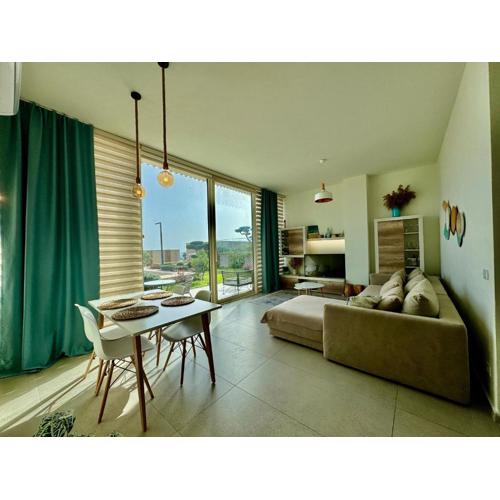 Green Coast, Palase 148