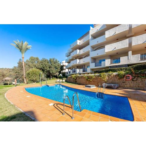 Green Hills Chic 3 Bed Apt Elviria, Marbella