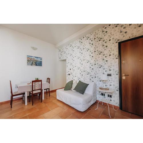 Green Leaves Apartment