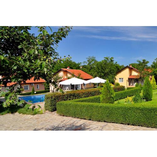 Green Life - 3 Villas with private Pool