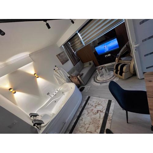 Green Luxe Suites