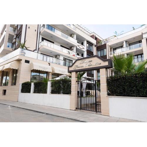 Green Paradise Deluxe Apartments