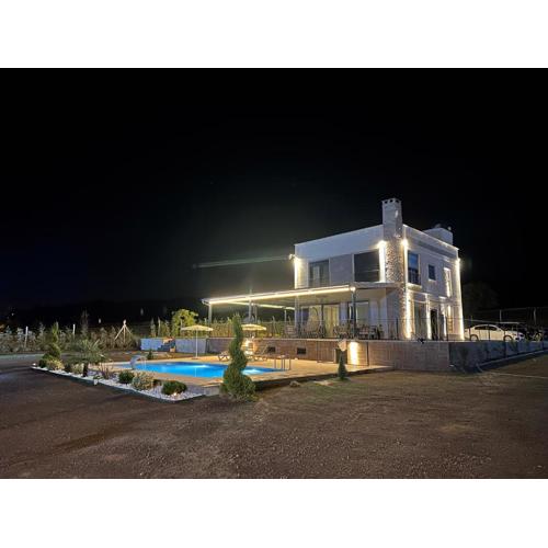 GREEN VALLEY House