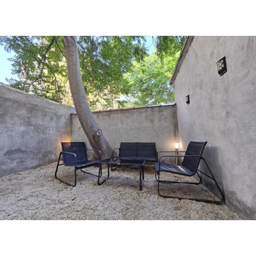 GregBnb - Studio Mezzanine - Cour exterieure - Parking Inclus - Clim