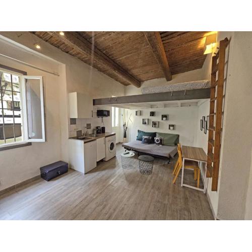 GregBnb - Studio Mezzanine - PARKING INCLUS - CLIMATISÉ - 15min Gare