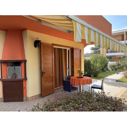 Ground floor apartment with private garden