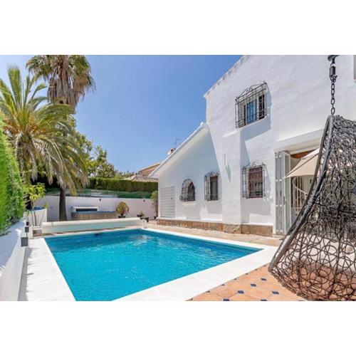 GRR - Elegant Villa with Exclusive Private Pool