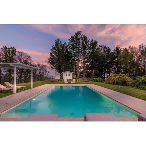 Grumo Farmhouse with Private Pool and View near Lucca