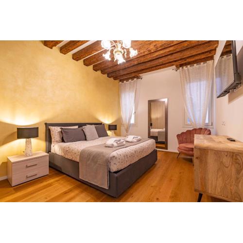 G&S - HouseVenice Center