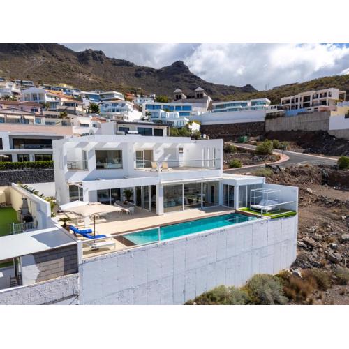GS Luxury Navarra Sunset, Luxury villa with pool and sea views