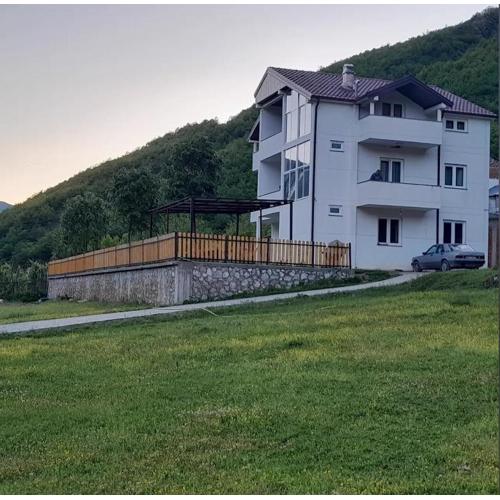 Guest House Artjoni Fierze