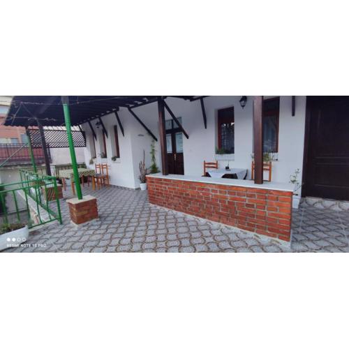 Guest House Baba Lluka