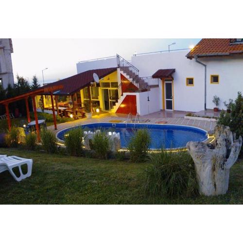 Guest House Evin Rai