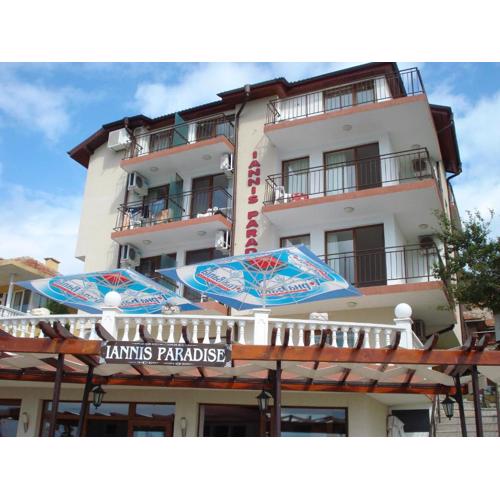 Guest House Ianis Paradise