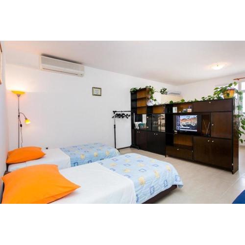 Guest House Old Town View - One Bedroom Apartment with Terrace and Sea View - A 3 2 Charming