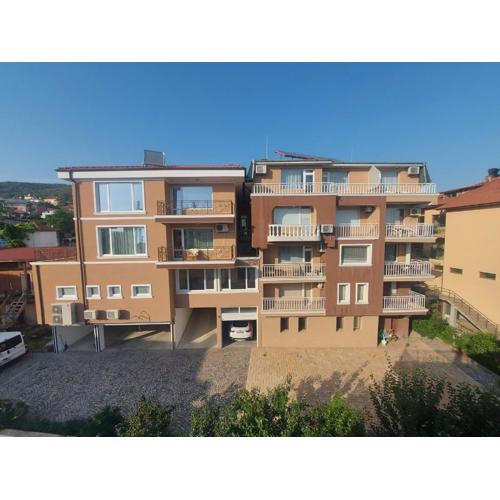 Guest House Rona - Free Parking and Sea View