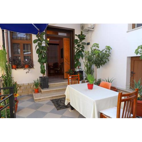 Guest House Veizaj City centre