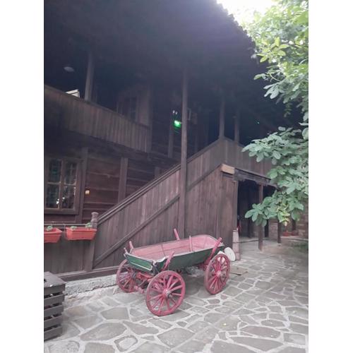 Guest Houses \