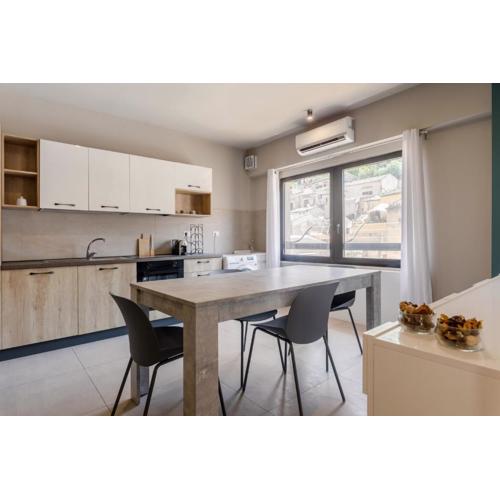 GuestHost - Comfy Apartment in the Heart of Modica