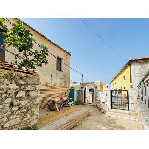 Guesthouse near the Castle of Himare